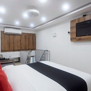 Hotel O Babas Residency